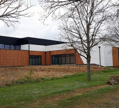 RESOPLAN - PISCINE CHALETTE SUR LOING - CREDIT PHOTO CHR ARCHITECTES